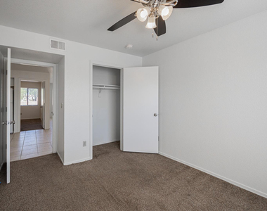 16033 N 25th Street - Photo Thumbnail 17