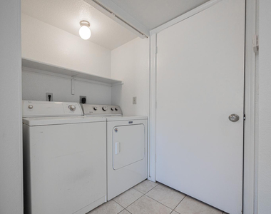16033 N 25th Street - Photo Thumbnail 18