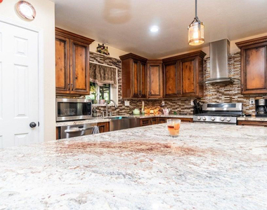 1011 W Northern Avenue - Photo Thumbnail 40