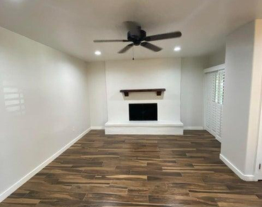 1011 W Northern Avenue - Photo Thumbnail 39