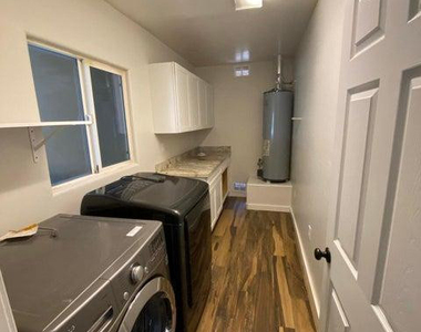 1011 W Northern Avenue - Photo Thumbnail 106
