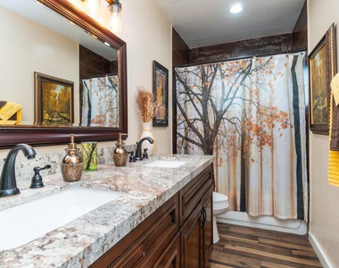 1011 W Northern Avenue - Photo Thumbnail 47