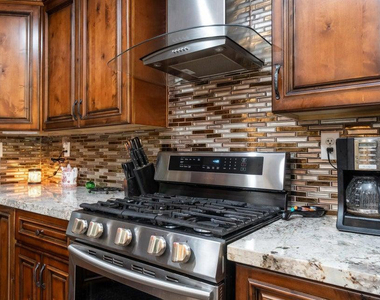 1011 W Northern Avenue - Photo Thumbnail 112