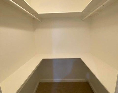 1011 W Northern Avenue - Photo Thumbnail 110