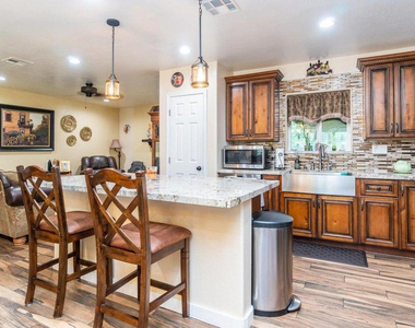 1011 W Northern Avenue - Photo Thumbnail 79