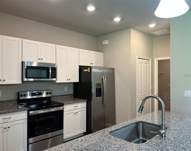 3685 Trenton Lane - Photo Thumbnail 4