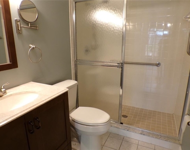 622 Bird Bay Drive S - Photo Thumbnail 10