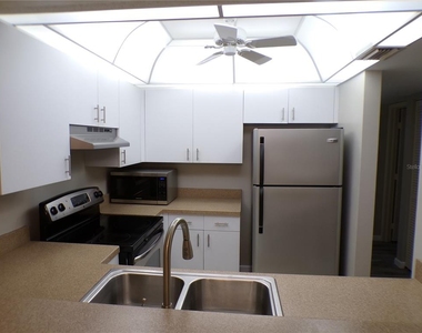 622 Bird Bay Drive S - Photo Thumbnail 7