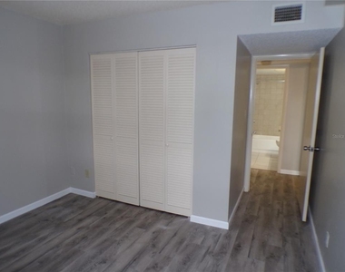 622 Bird Bay Drive S - Photo Thumbnail 10