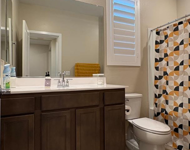 17744 W Cassia Way - Photo Thumbnail 7