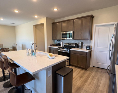 17744 W Cassia Way - Photo Thumbnail 16