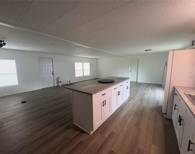 3923 Ward Road - Photo Thumbnail 12