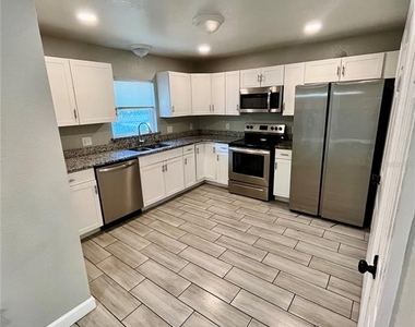 1705 3rd Street Nw - Photo Thumbnail 5