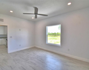 7951 Sarasota Drive - Photo Thumbnail 17