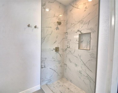 7951 Sarasota Drive - Photo Thumbnail 29