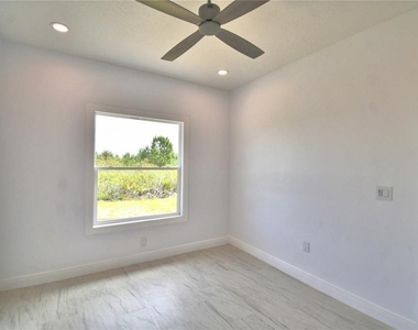 7951 Sarasota Drive - Photo Thumbnail 13