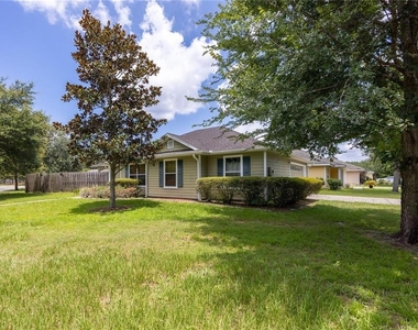 1608 Ne 45th Place - Photo Thumbnail 6