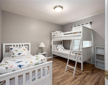 1608 Ne 45th Place - Photo Thumbnail 19