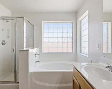 13448 W Berridge Lane - Photo Thumbnail 21