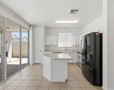 13448 W Berridge Lane - Photo Thumbnail 11