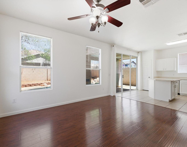13448 W Berridge Lane - Photo Thumbnail 9