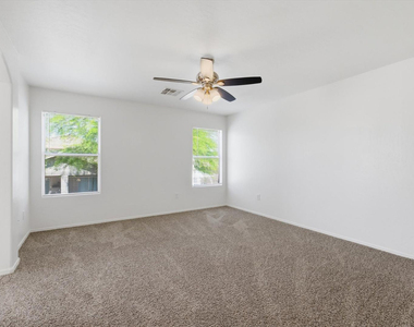 13448 W Berridge Lane - Photo Thumbnail 16