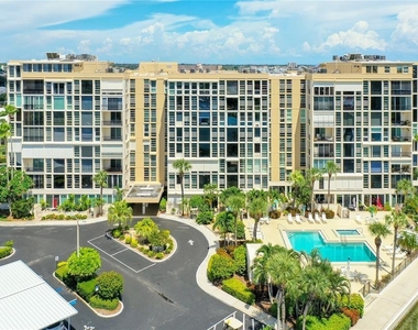 7400 Sun Island Drive - Photo Thumbnail 1