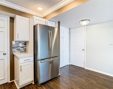 7400 Sun Island Drive - Photo Thumbnail 14