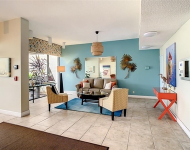 7400 Sun Island Drive - Photo Thumbnail 5