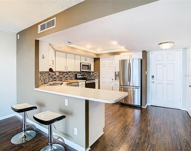 7400 Sun Island Drive - Photo Thumbnail 15