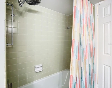 7400 Sun Island Drive - Photo Thumbnail 27