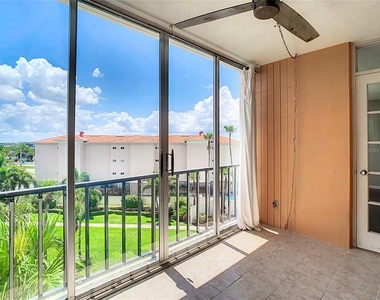 7400 Sun Island Drive - Photo Thumbnail 40