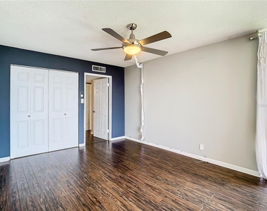 7400 Sun Island Drive - Photo Thumbnail 20