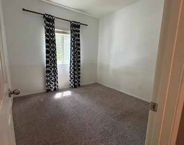 21248 W Palm Lane - Photo Thumbnail 6