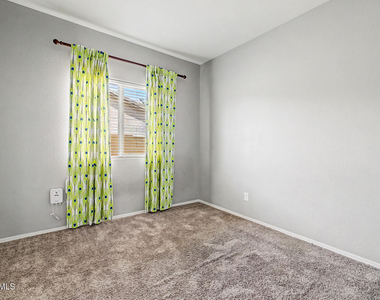 21248 W Palm Lane - Photo Thumbnail 16