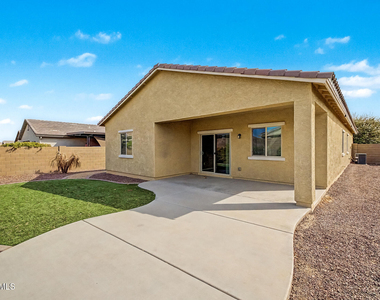 21248 W Palm Lane - Photo Thumbnail 24