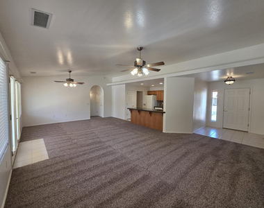 627 S Azure Drive - Photo Thumbnail 2