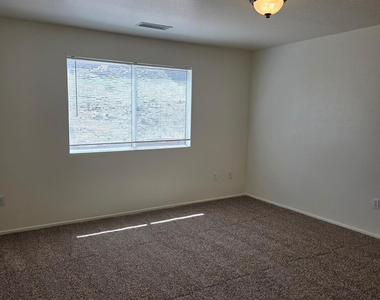 627 S Azure Drive - Photo Thumbnail 8