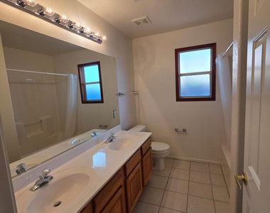 627 S Azure Drive - Photo Thumbnail 5