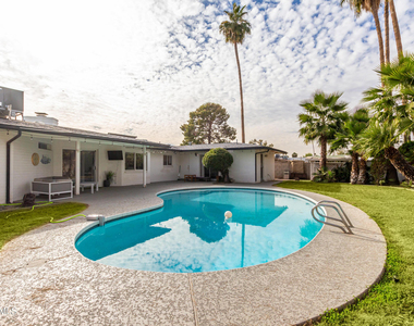 4428 W Laurie Lane - Photo Thumbnail 25