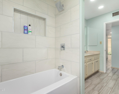 4428 W Laurie Lane - Photo Thumbnail 20
