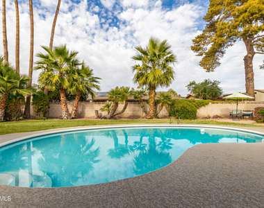 4428 W Laurie Lane - Photo Thumbnail 26