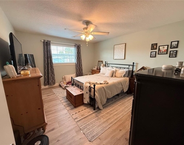 360 Palm Circle - Photo Thumbnail 11