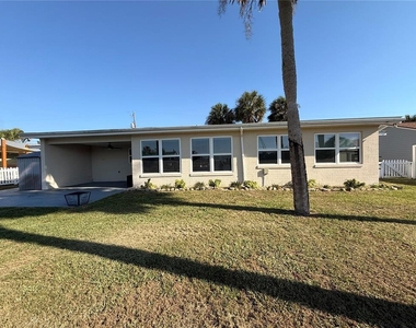 360 Palm Circle - Photo Thumbnail 18