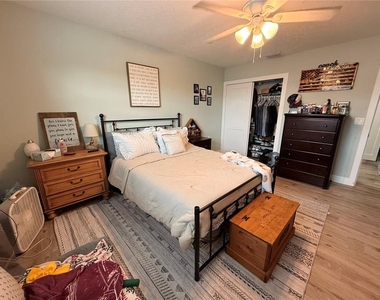360 Palm Circle - Photo Thumbnail 12