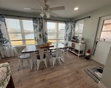 360 Palm Circle - Photo Thumbnail 3