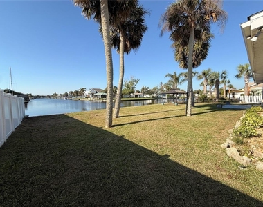 360 Palm Circle - Photo Thumbnail 14