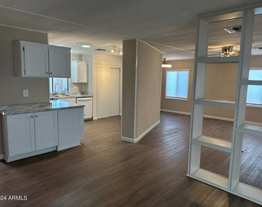 9022 E Citrus Lane S - Photo Thumbnail 6