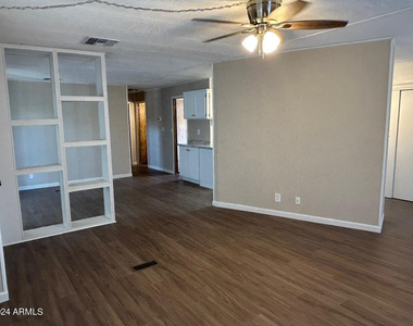 9022 E Citrus Lane S - Photo Thumbnail 5