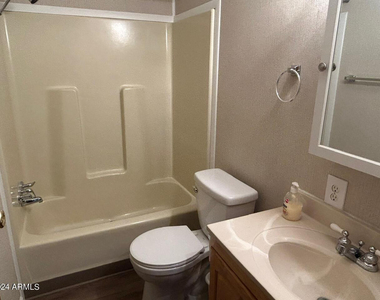 9022 E Citrus Lane S - Photo Thumbnail 18